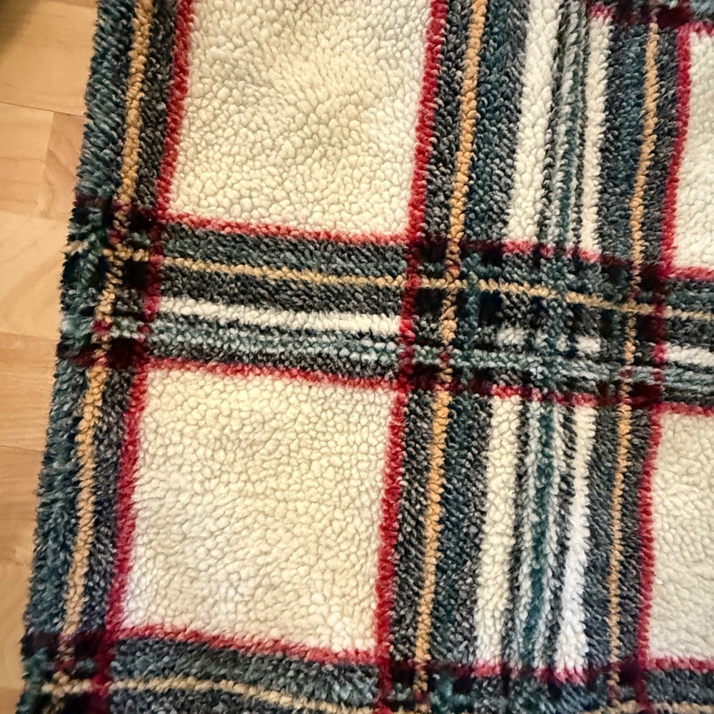NWT Carolina Belle Montreal woman’s plaid Sherpa jacket XS - Picture 16 of 16